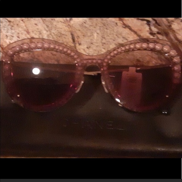 NEW, AUTHENTIC CHANEL CH 4236 H43 Sunglasses - Picture 5 of 7